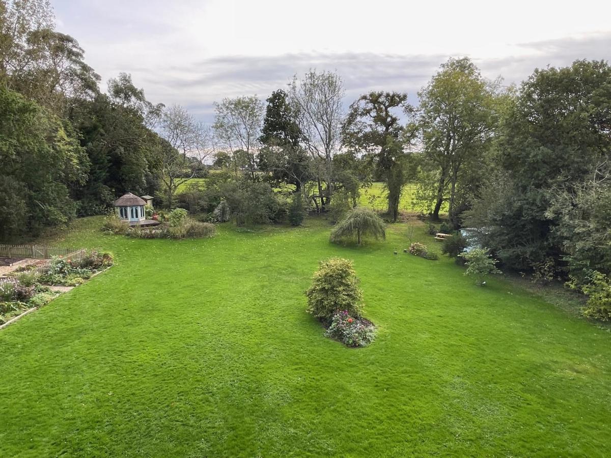 Fernwood Bed & Breakfast Ringwood Bagian luar foto